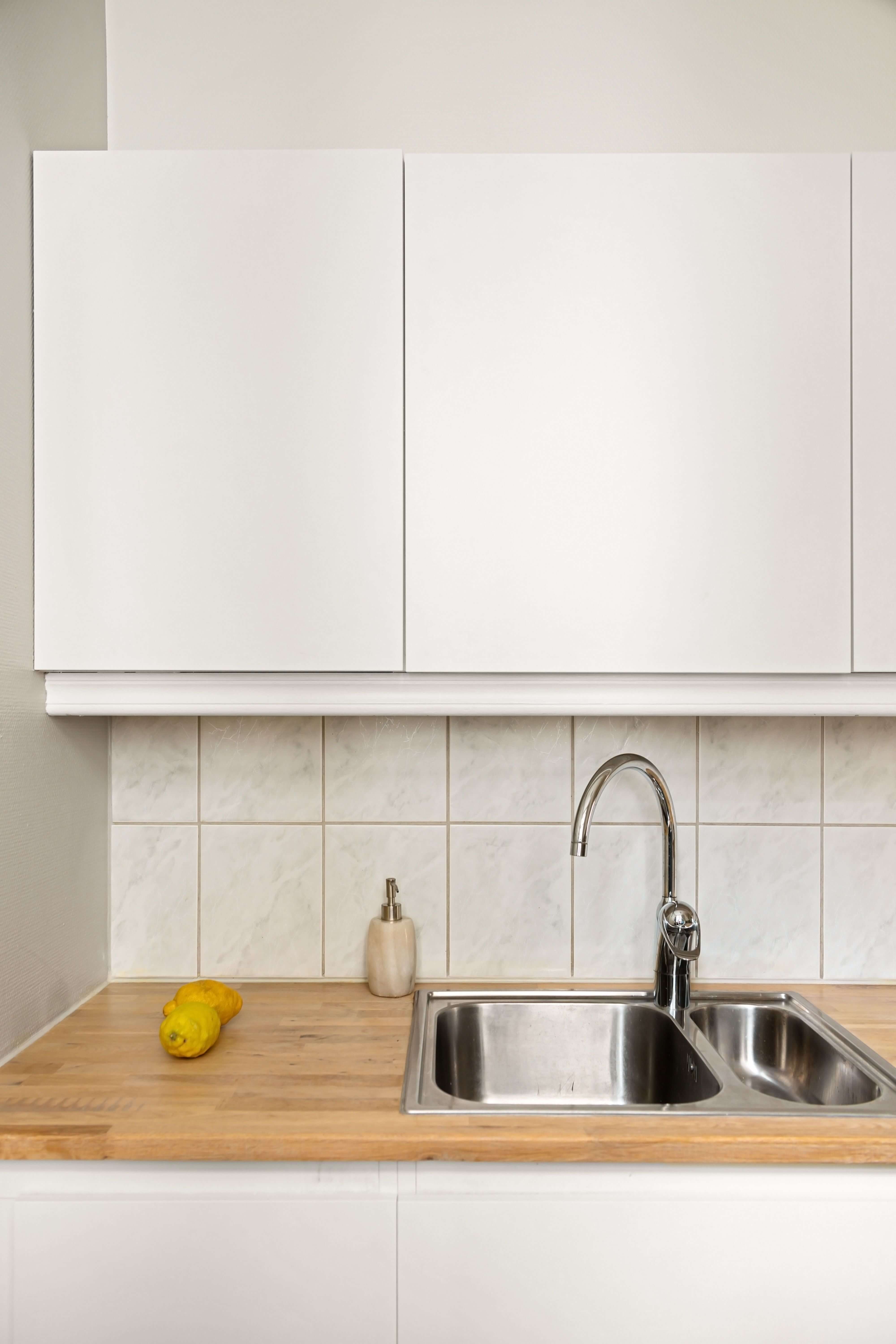 Clogged Sink Drain: DIY Remedies vs. Professional Plumbing Intervention